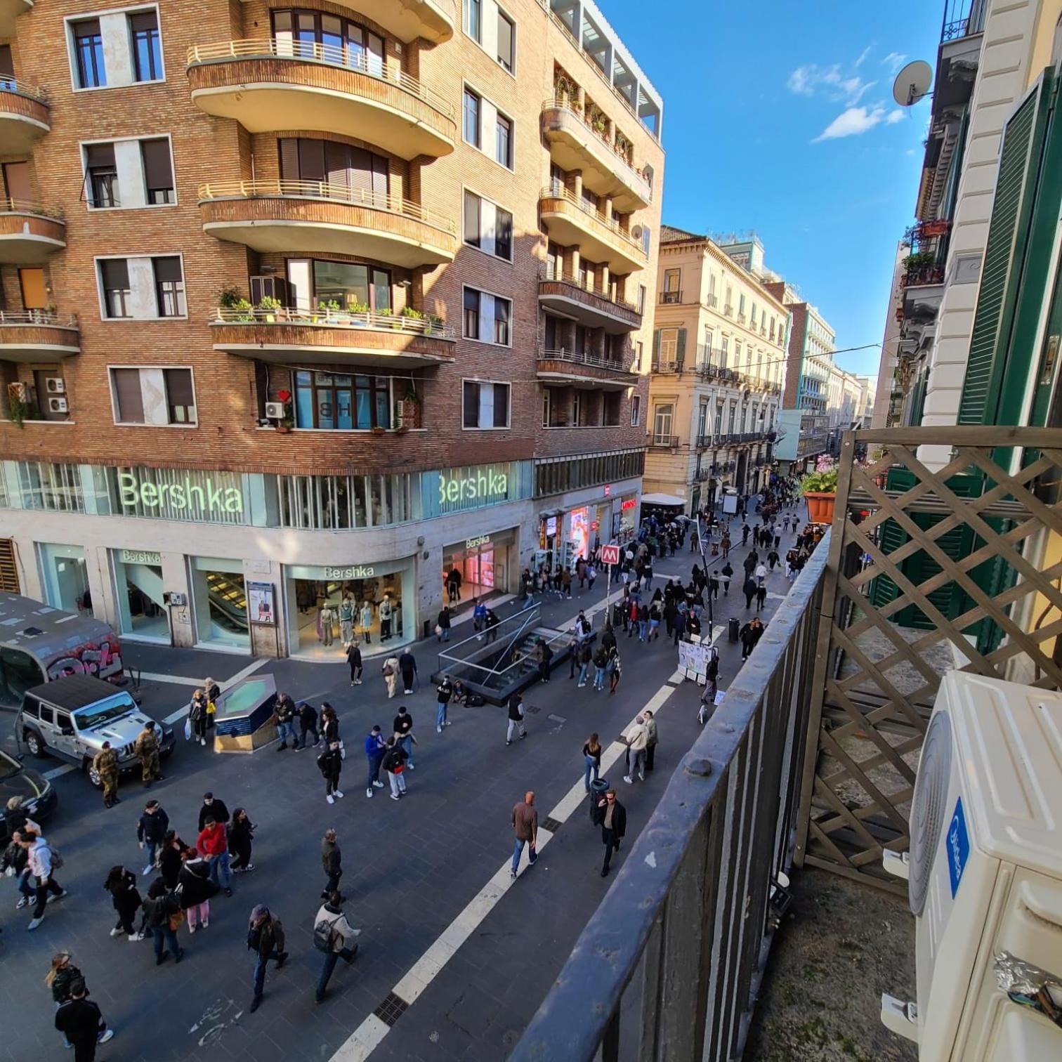 Centro E * Naples